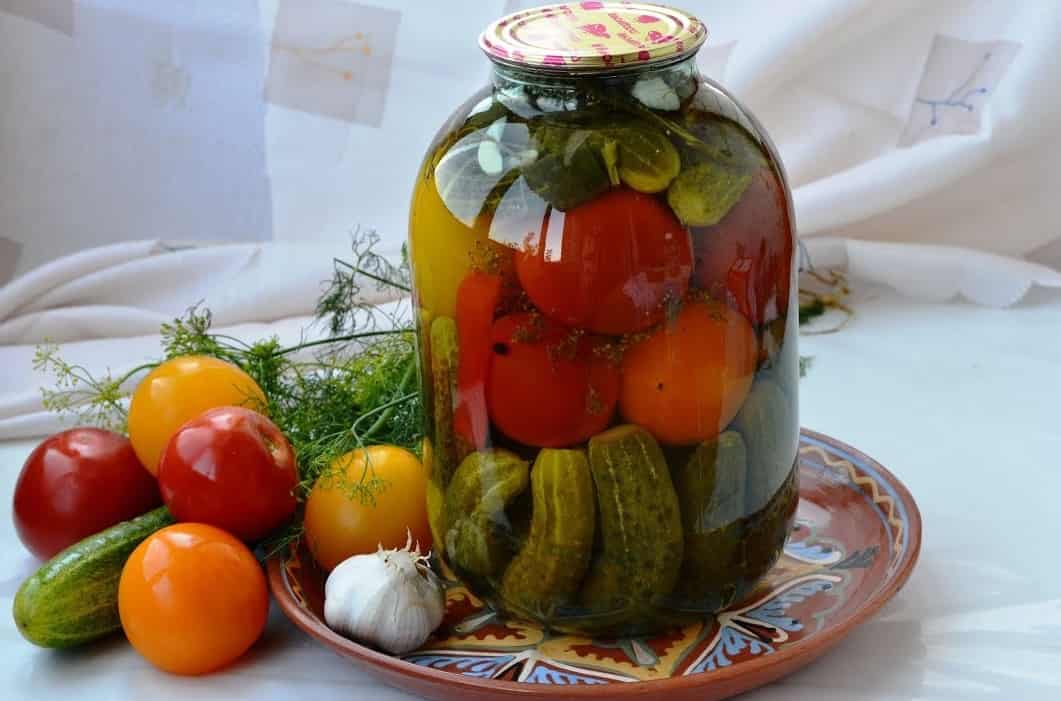 Маринованные овощи ассорти на зиму вкусные и простые рецепты