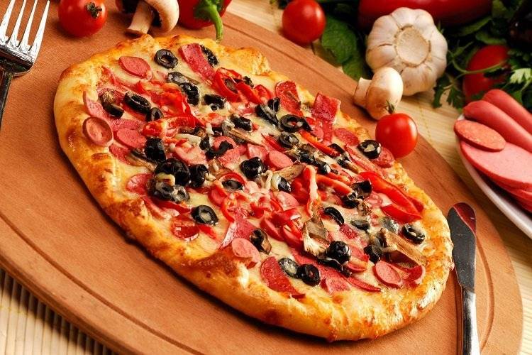 Пицца в духовке — простые и быстрые рецепты в домашних условиях