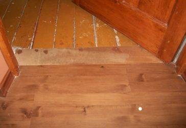 Как стелить ламинат на деревянный пол: пошаговая инструкция