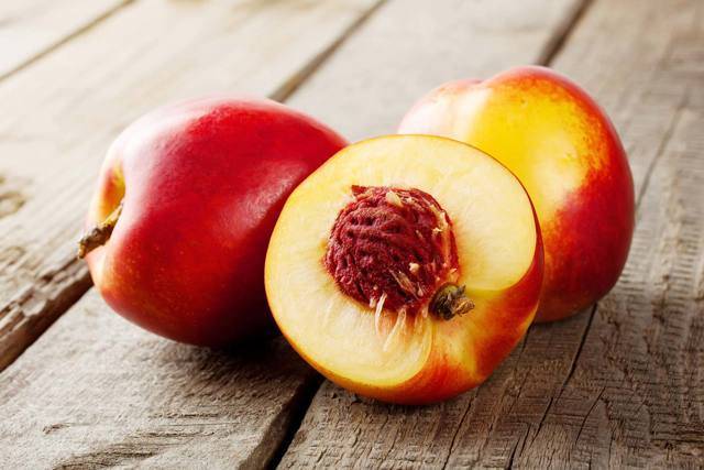 Персики — польза и вред для здоровья