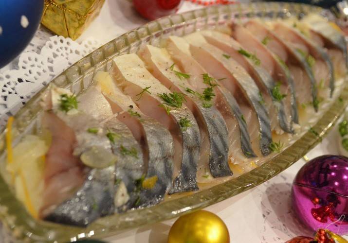 Как солить и мариновать рыбу — 5 простых рецептов засолки рыбы
