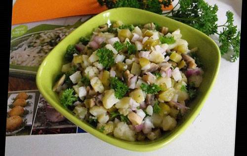 Салат с солеными огурцами: 323 домашних рецепта