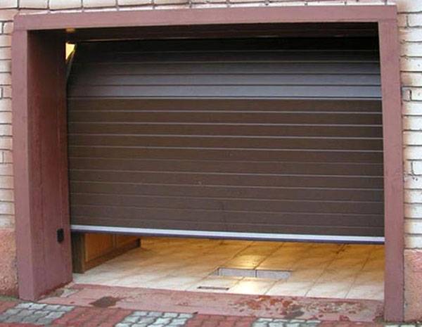 Стоит ли покупать и устанавливать секционные ворота для гаража?