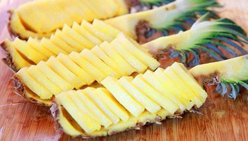 Сладкие цукаты из ананаса: польза и вред лакомства