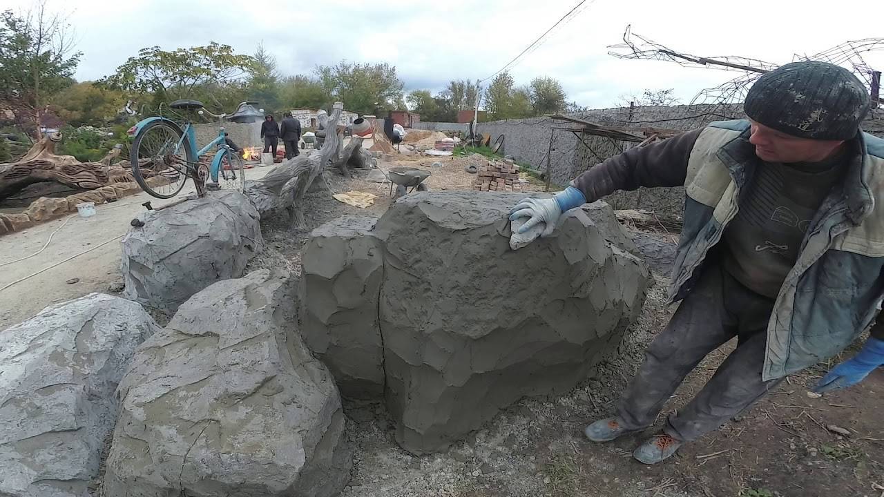 Не камнем деланный. Арт бетон скалы технология. Валуны из бетона. Скалы из цемента. Камни из цемента.