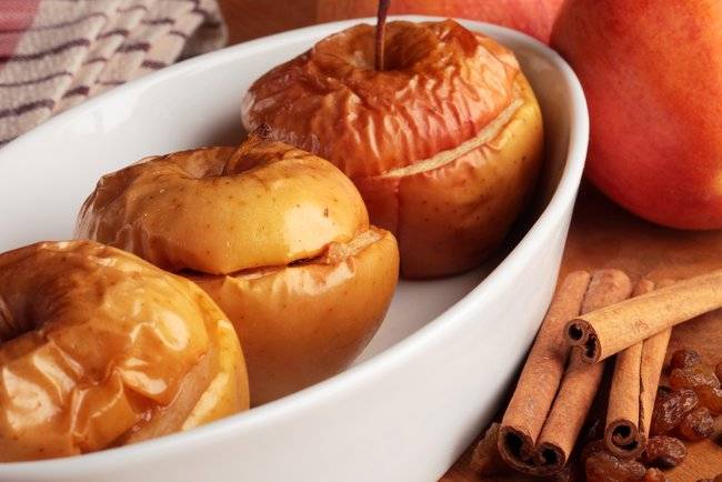 Яблоки, запеченные в духовке. четыре простых рецепта запекания яблок в духовке с начинкой