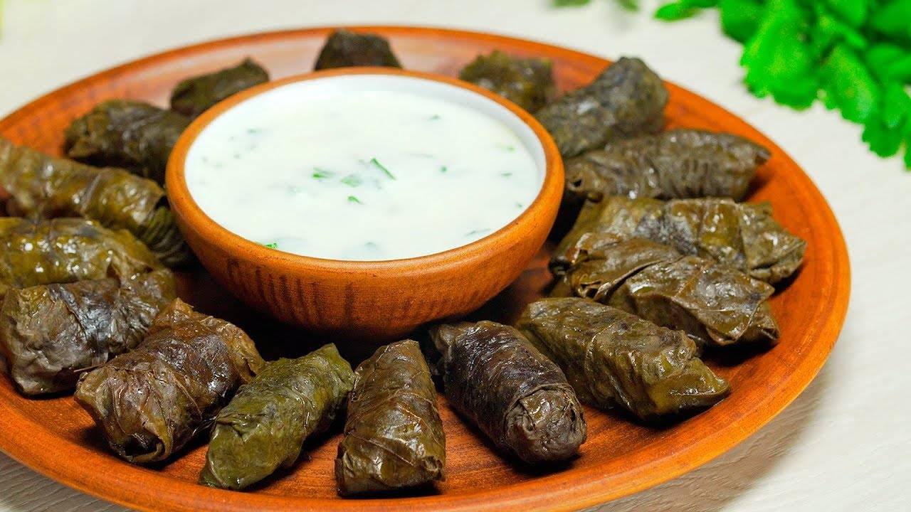 Рецепт долмы в виноградных листьях из армянской и азербайджанской кухни