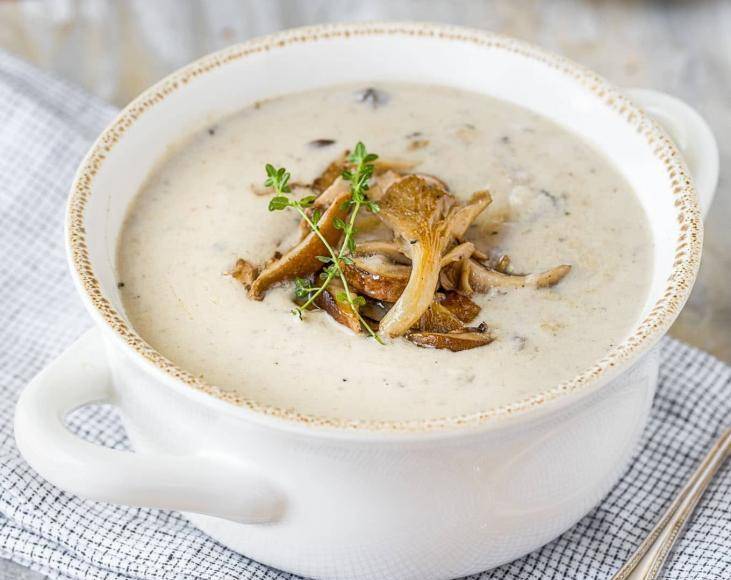 Крем-суп из шампиньонов с домашними гренками