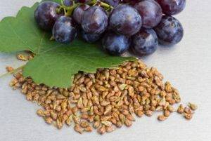 Стоит ли употреблять масло виноградной косточки: полезные свойства для здоровья и обзор отзывов о применении