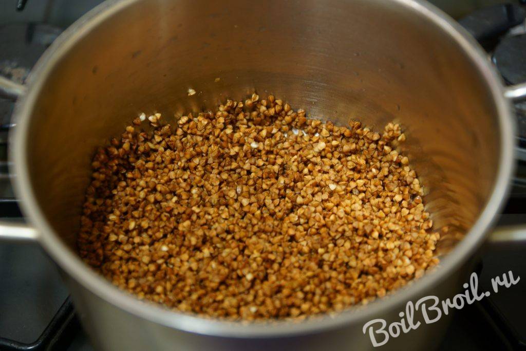 Как сварить рассыпчатую гречку в кастрюле на воде