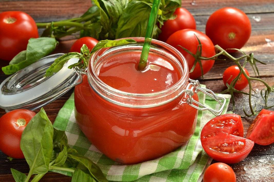 По какому рецепту сделать томатный сок на зиму, имея только сито?