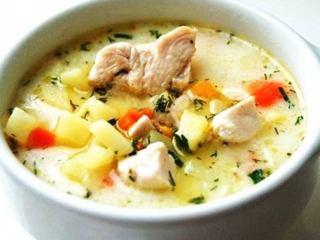 Сырный суп с креветками – изысканное блюдо для повседневного меню. первые блюда