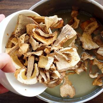 Сухие белые грибы рецепты приготовления. учимся правильного готовить сушеные грибы