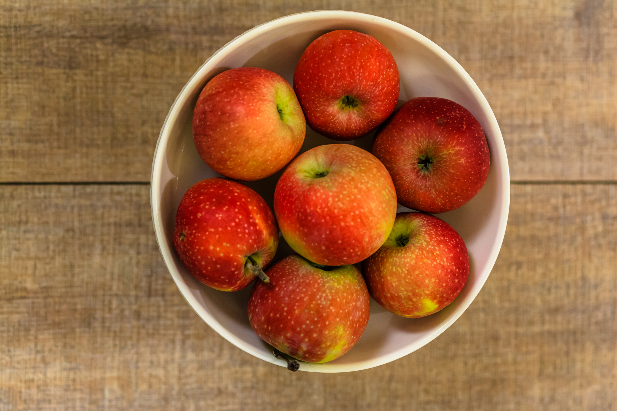 Какие витамины содержатся в яблоках