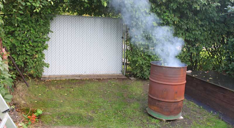 Как сделать печь для сжигания мусора на даче своими руками
