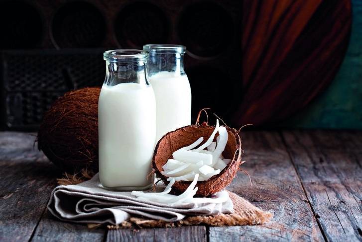 Как производят и с чем употребляют кокосовое молоко