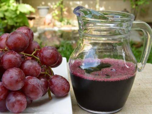 Заготовки на зиму: виноградный сок