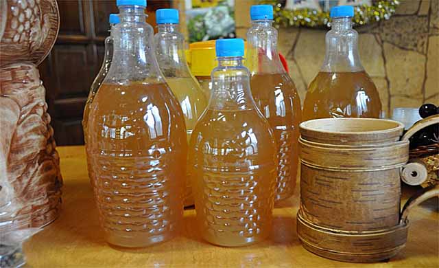 Медовуха —  легендарный напиток древней руси