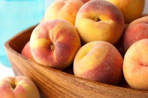 Польза и вред персиков