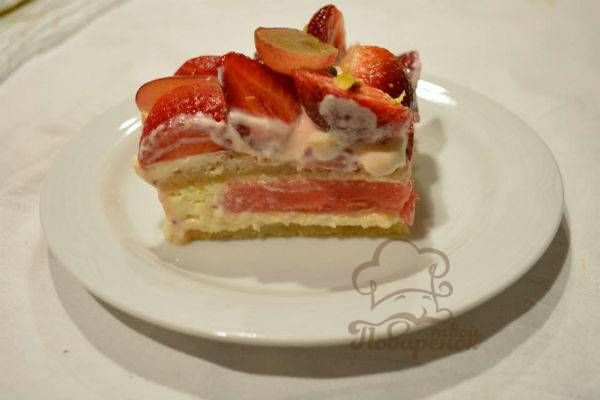 Клубничный торт с ягодным конфи