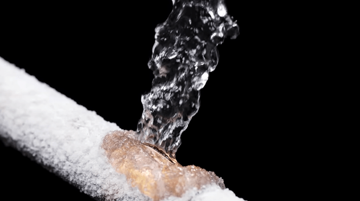 Как разморозить водопроводную трубу — советы и эффективные методы