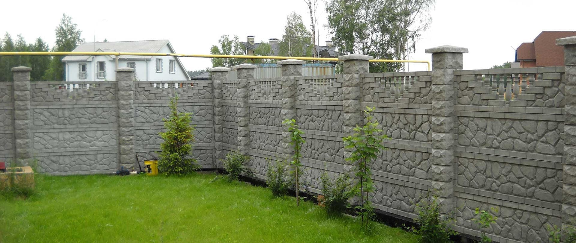 Как сделать бетонный забор своими руками