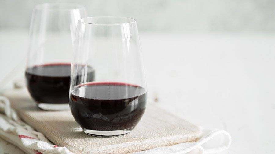 Вкусное вино из черноплодной рябины: простой рецепт приготовления в домашних условиях