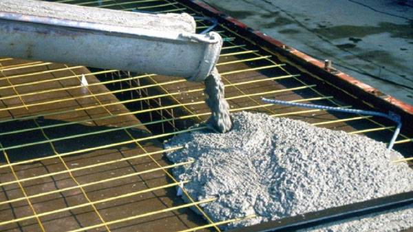 Как правильно ухаживать за бетоном после заливки фундамента |