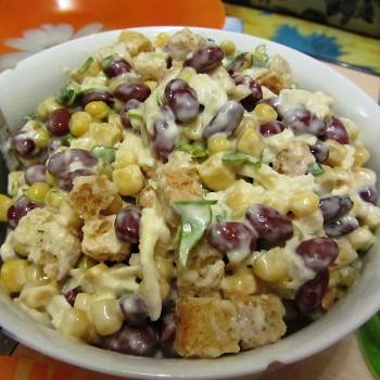 Салат с кукурузой — рецепты с добавлением пекинской капусты, фасоли, курицы, сухариков, фото, видео