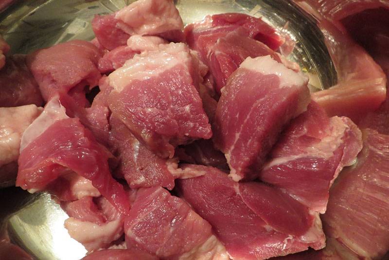Как правильно жарить шашлык, чтобы мясо было мягким и сочным