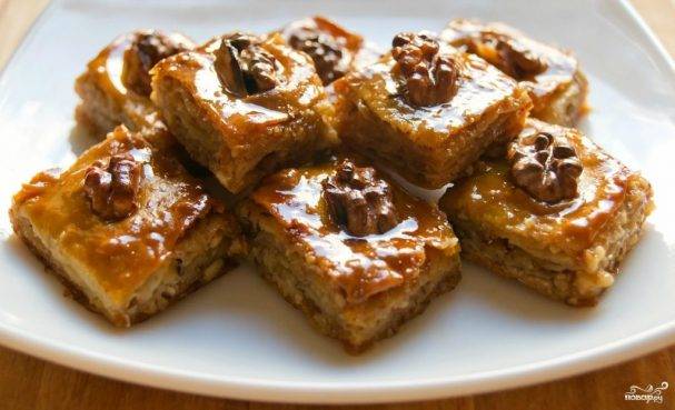 Рецепт классической пахлавы с грецким орехом и медом