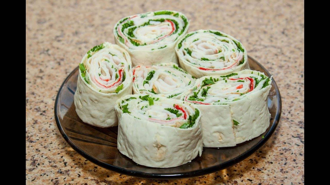 Закуски из лаваша с начинкой — 20 рецептов приготовления на праздничный стол