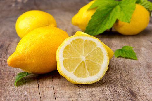 Лимонная вода в борьбе с лишним весом