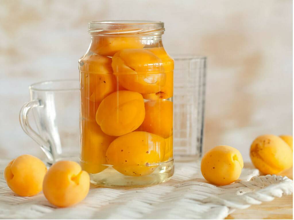 Компот из абрикосов на зиму — 6 простых рецептов приготовления компота