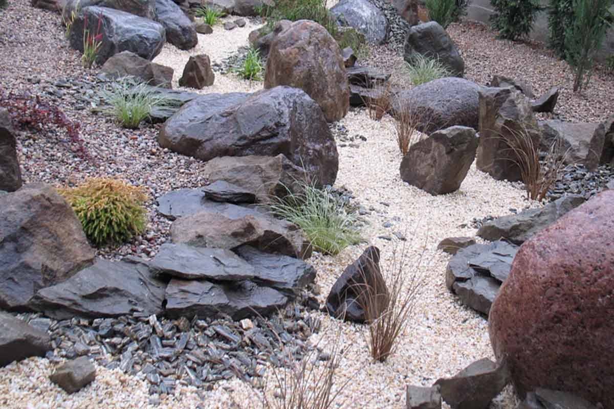 Сухой ручей: когда поток камней оживает