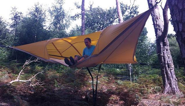 Подвесной гамак-палатка для защиты путешественника в походе, видео
