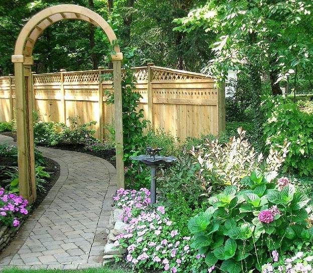 Мастерим своими руками: садовая арка для вьющихся растений