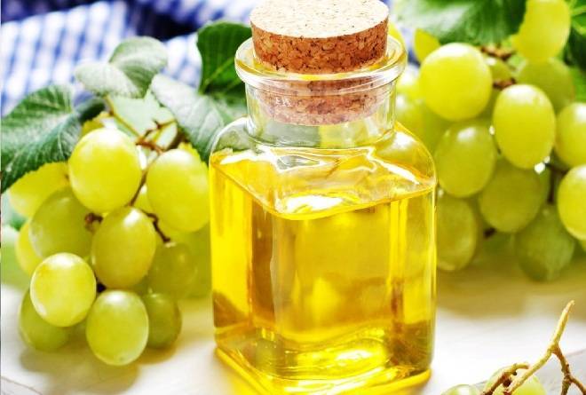 В чем секрет применения масла из виноградных косточек: полезные свойства для организма