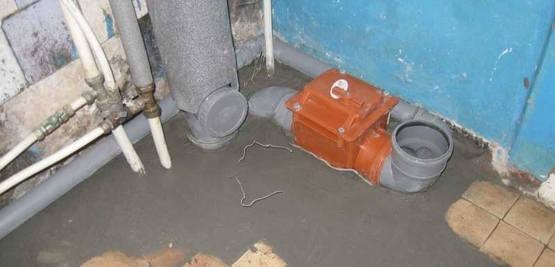 Обратный клапан для предотвращения аварий в канализации